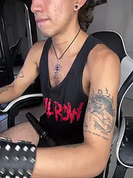 Онлайн чат XXX darkodarkoo