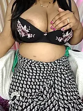 Curvy_Pooja Live XXX-Chat