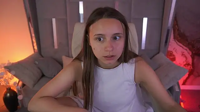 Chat XXX en directo de TinyNatalie