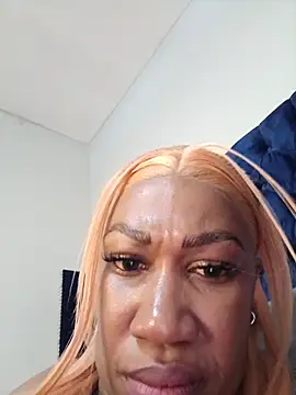 PuneeeLucee live XXX chat