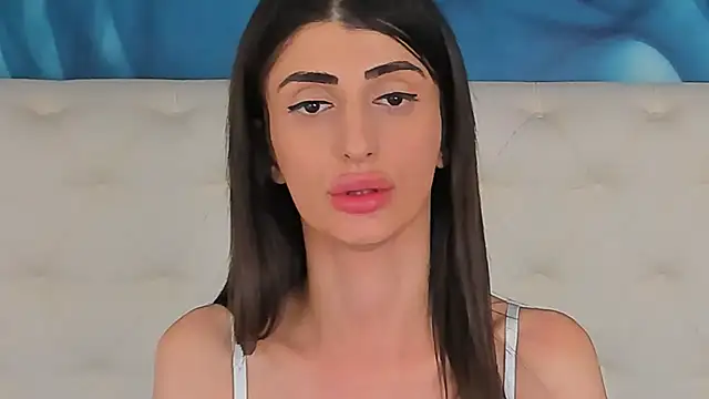 SkinnyDolly: απευθείας συνομιλία ΧΧΧ