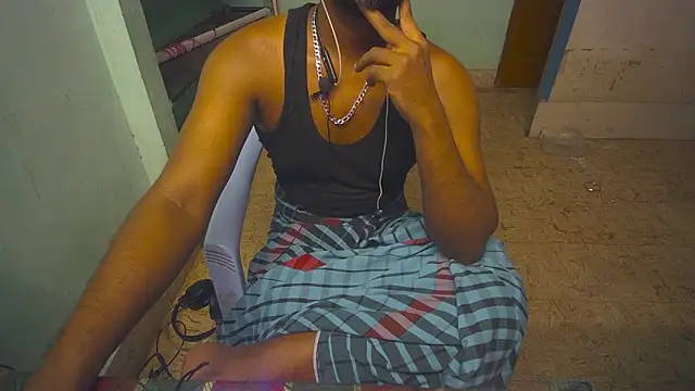 Tamil_KDD Adlı Modelin Canlı XXX Sohbeti