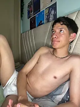 Chat +18 de heyy_noah11 ao vivo