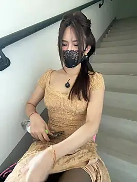 Selenaaaaa- 在線直播表演