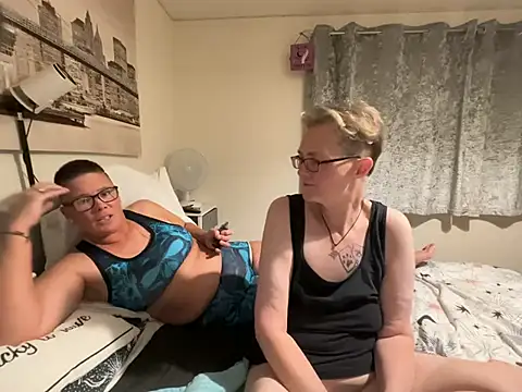 XXX chat uživo modela Curvy-Jinx