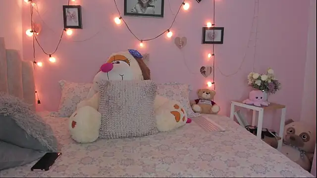 emilyharrix লাইভ XXX চ্যাট