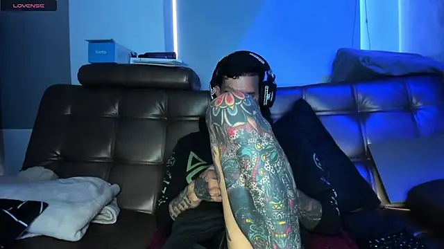 Chat XXX ao vivo de jhonny__ackerman