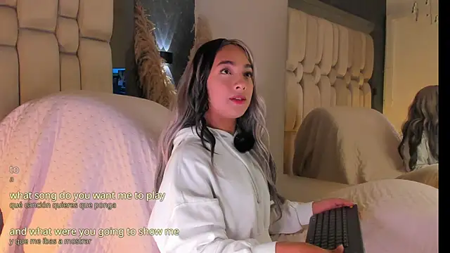 AriBloom7 Live XXX-chat