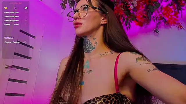 PalmLora1's Live XXX Chat