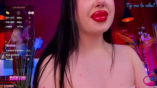 Mayzzie Adlı Modelin Canlı XXX Sohbeti