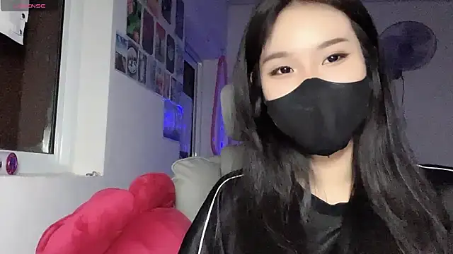 Tieu-May's Live XXX Chat