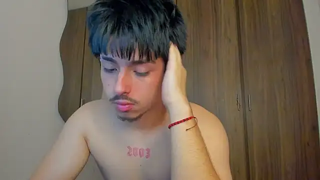 Maximo_Miller Adlı Modelin Canlı XXX Sohbeti