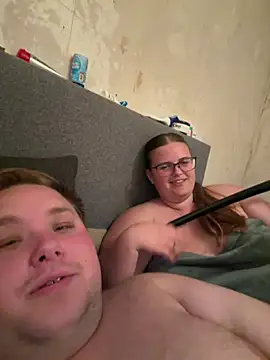 CurvyPaar2 Live XXX-Chat