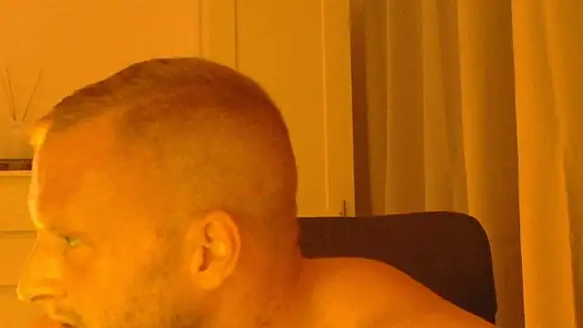 XXX chat uživo modela FitMarci