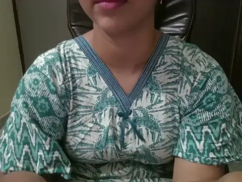 Adaa7 Adlı Modelin Canlı XXX Sohbeti