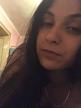 amira1348 webkamerás műsora
