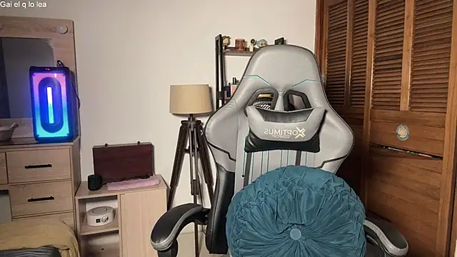 Онлайн чат XXX OopsAgain_