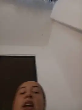 צ'אט XXX בשידור חי של Miss-boobs