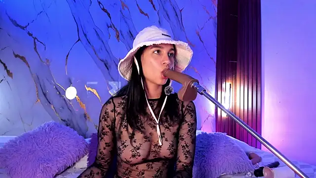 Chat XXX en directo de Emmiicute