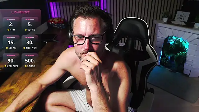 Chatroom XXX en direct de Freeguy84