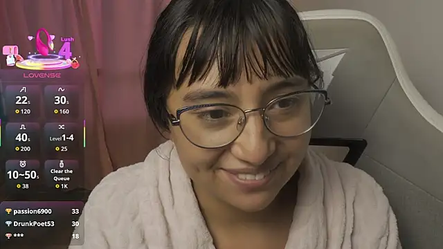EmmitaGarcia's Live XXX Chat