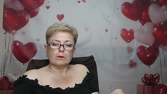 EmiliaGree's Live XXX Chat