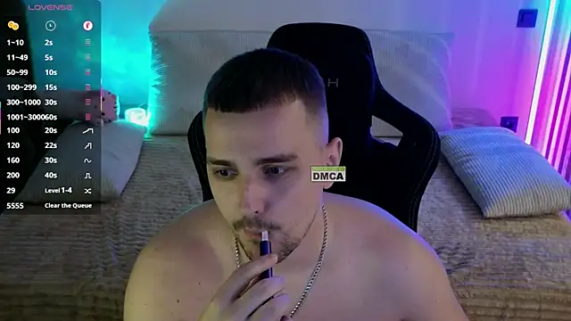 Larstar01 – Naživo XXX chat