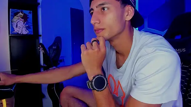 MaxiimoRomano_ Live XXX Chat
