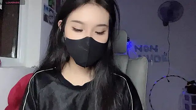 Tieu-May's Live XXX Chat