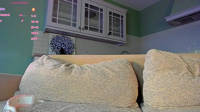 UWU_flowerのライブXXXチャット