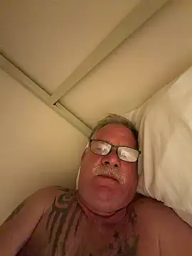 Chatroom XXX en direct de Caesar_Baxter