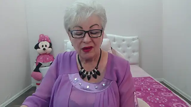 KayleSmoll XXX чат на живо