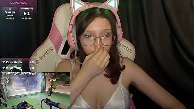 Chat XXX ao vivo de PiinkiAura