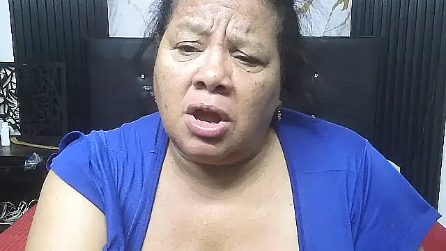 Shanttal0272's Live XXX Chat