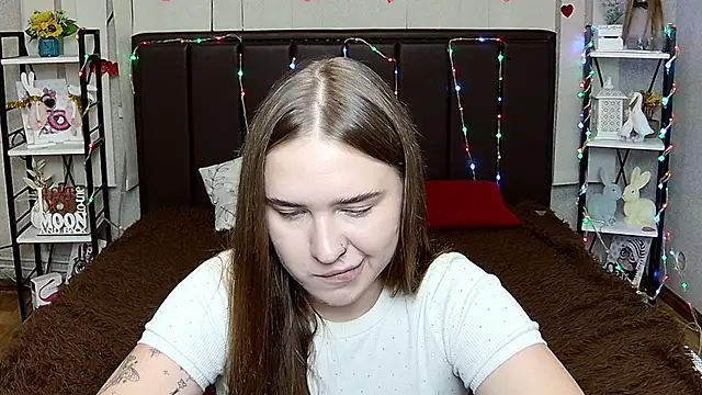 LauraHlotのライブXXXチャット