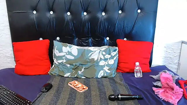 PunkinbuttXx05 live XXX chat