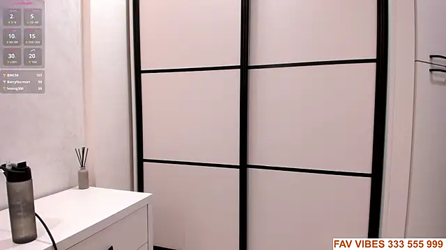 Živý XXX chat TinyKim_