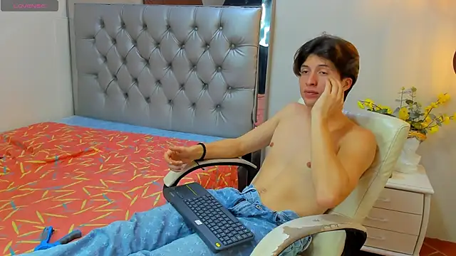 Marcoviolet Live XXX-chat