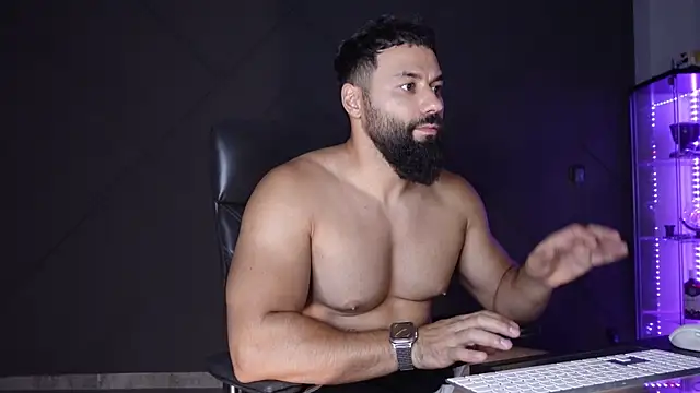 mattmasterss Show in webcam
