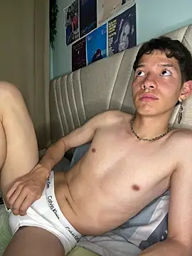 heyy_noah11's Live XXX Chat