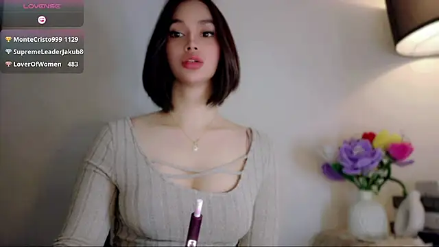 Anna_HollyDoll Adlı Modelin Web Kamerası Şovu