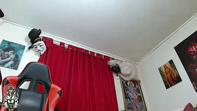 Show modela Amanda_Valeska na web-kameri