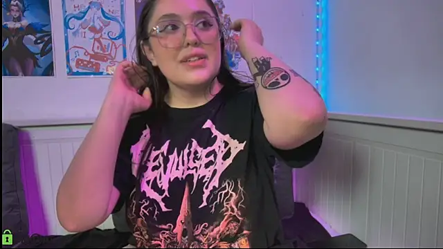 Chatroom XXX en direct de snowblack_