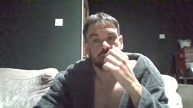 tall_dark_handsome's Live XXX Chat