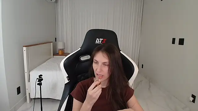 Chat +18 de upssnowy ao vivo