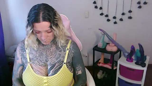 SLOPPYTITSS: онлайн-секс-чат
