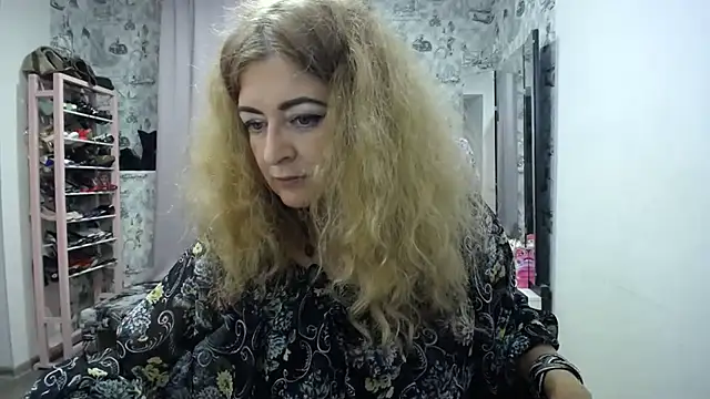 Helen1974's Live XXX Chat