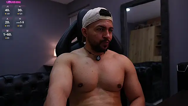 LoganMartinX XXX чат на живо