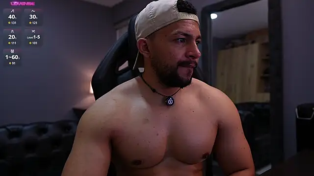LoganMartinX XXX чат на живо