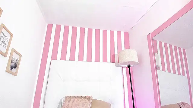 Živý XXX chat AlinaSimmons